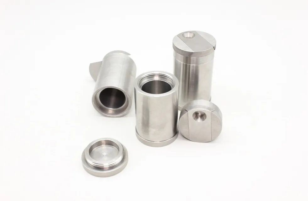 Tungsten vial shield