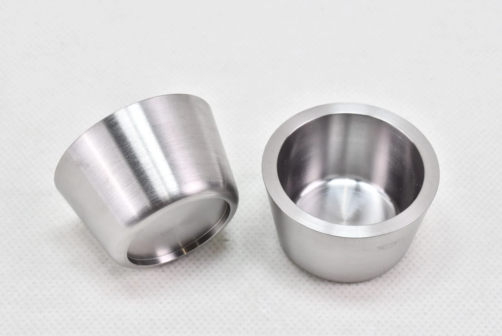 Tungsten alloy crucible